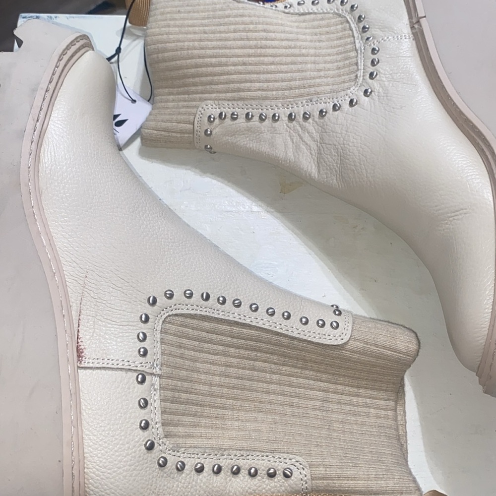 Dolce Vita Womens Hoven Leather Studded Chelsea Boots - Picture 13 of 14